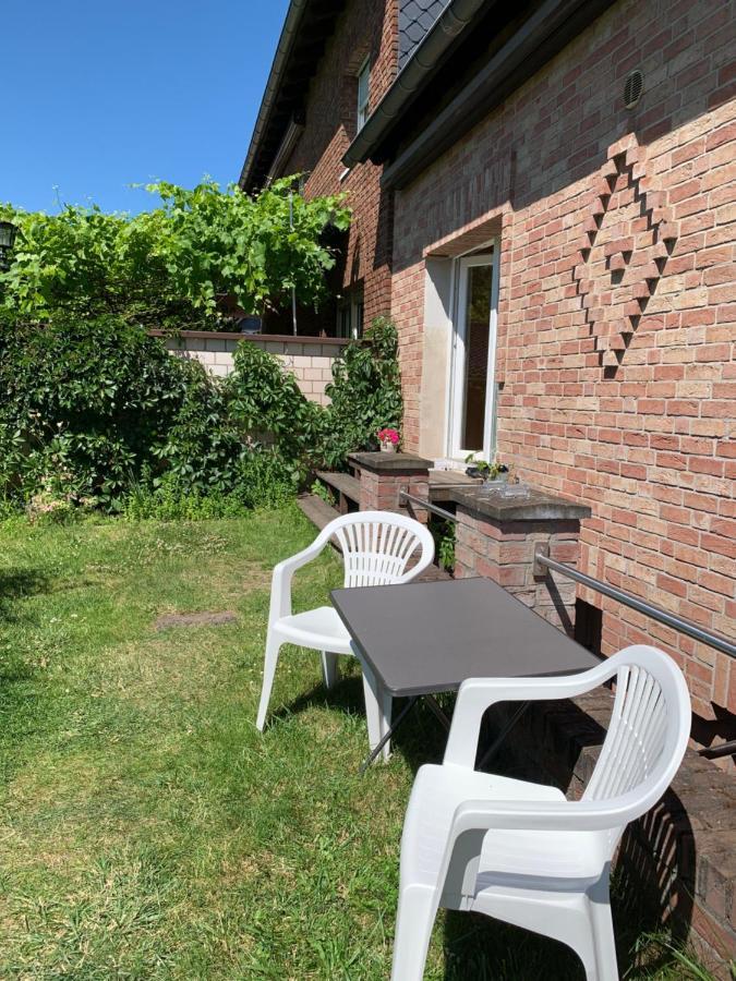 Ferienwohnung Mit Garten In Koeln Eksteriør bilde